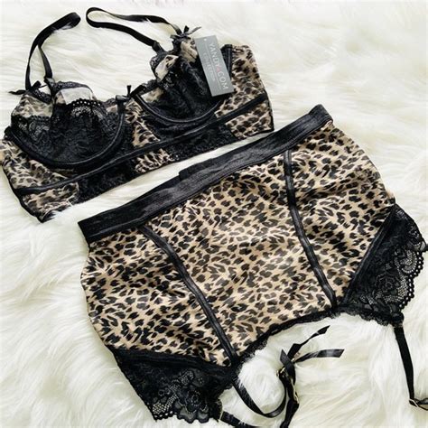 Yandy Women's Animal Print Lingerie Set with Leopard Mesh Bra .